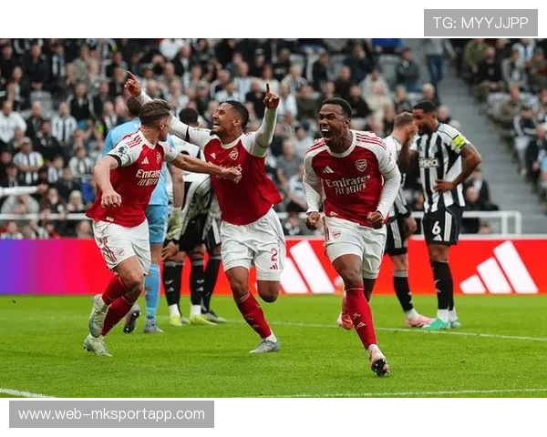 阿森纳逆转绝杀，全队庆祝如同夺冠