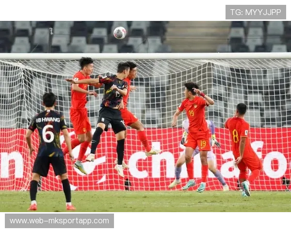 中国足球比赛中临场战术调整速度与效果分析，足球临场是什么意思