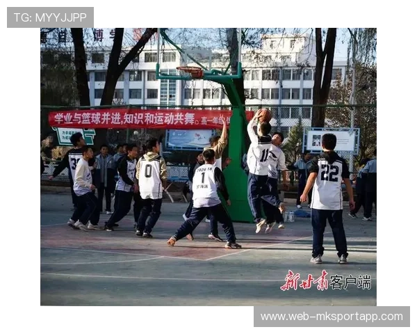 篮球在中国高校AI体育课程体系中的教学协同路径，结合当代篮球运动发展趋势,谈你对高校教学看法