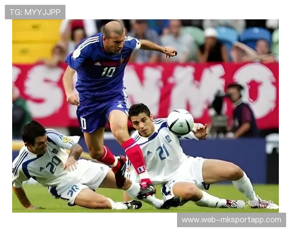 欧洲杯历史上的经典时刻在社媒上被回放,回顾欧洲杯 欧洲杯历史上的经典时刻在社媒上被回放,回顾欧洲杯