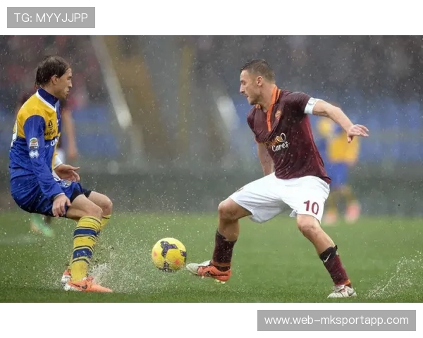 边路高频起球制造空中威胁，高爆发边路